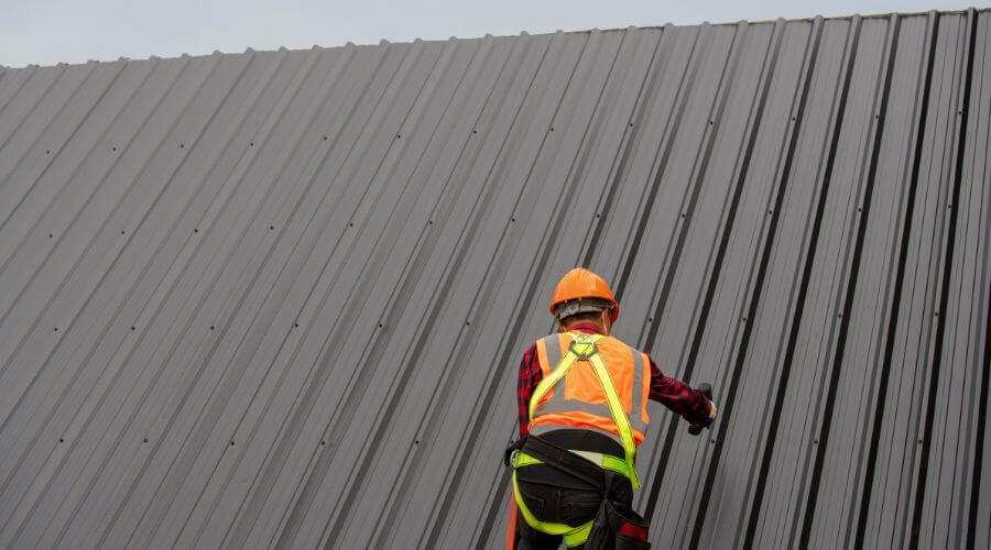 Professional gutter cleaning in Trempealeau, WI
